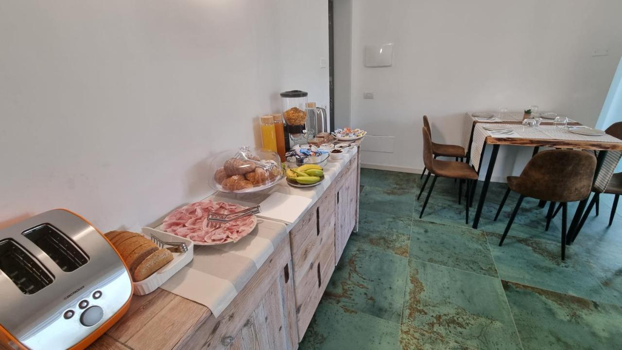 Bed and Breakfast Antica Dimora Dei Gelsi Manerba del Garda Exteriér fotografie